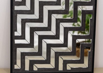 Réflexions inverses (miroir et ciment)